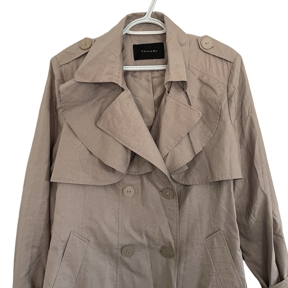 EUC Womens Tahari Tan Beige Neutral Trench Coat Ruffles Belt Dressy Nylon Medium - Picture 2 of 10